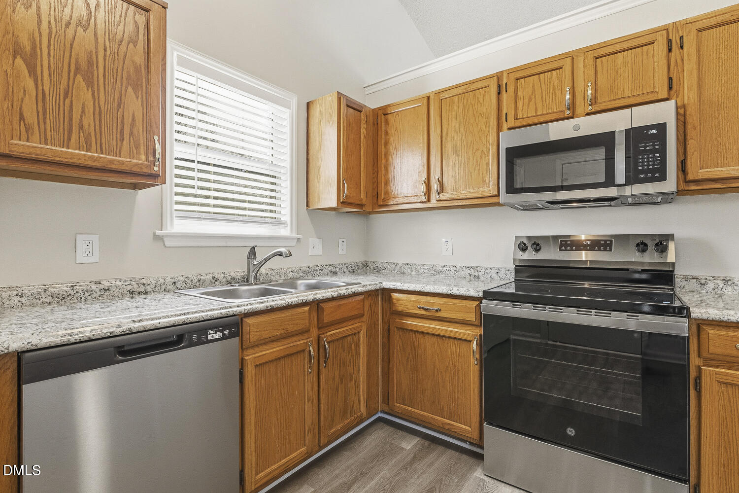 5709 Angelfish Court Raleigh, NC 27610 - Photo 14 of 35 014