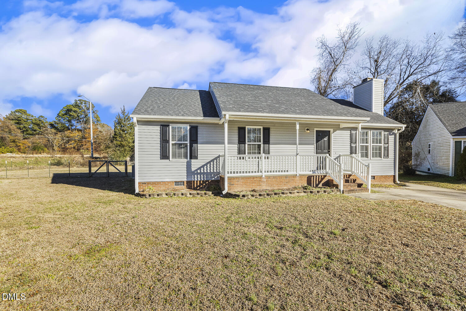 5709 Angelfish Court Raleigh, NC 27610 - Photo 2 of 35 002