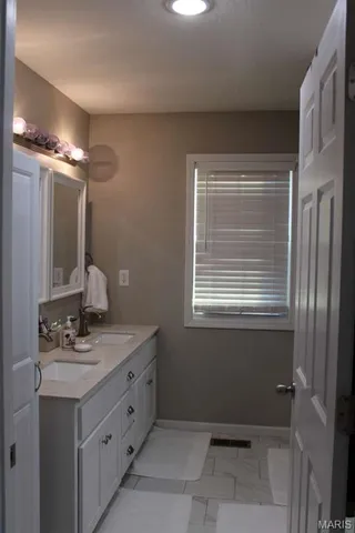 $285,000 | 1520 Fairfield Road, Lebanon, MO 65536