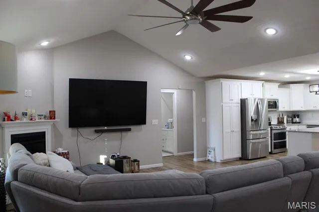 $285,000 | 1520 Fairfield Road, Lebanon, MO 65536