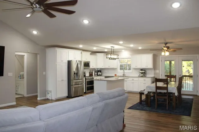 $285,000 | 1520 Fairfield Road, Lebanon, MO 65536