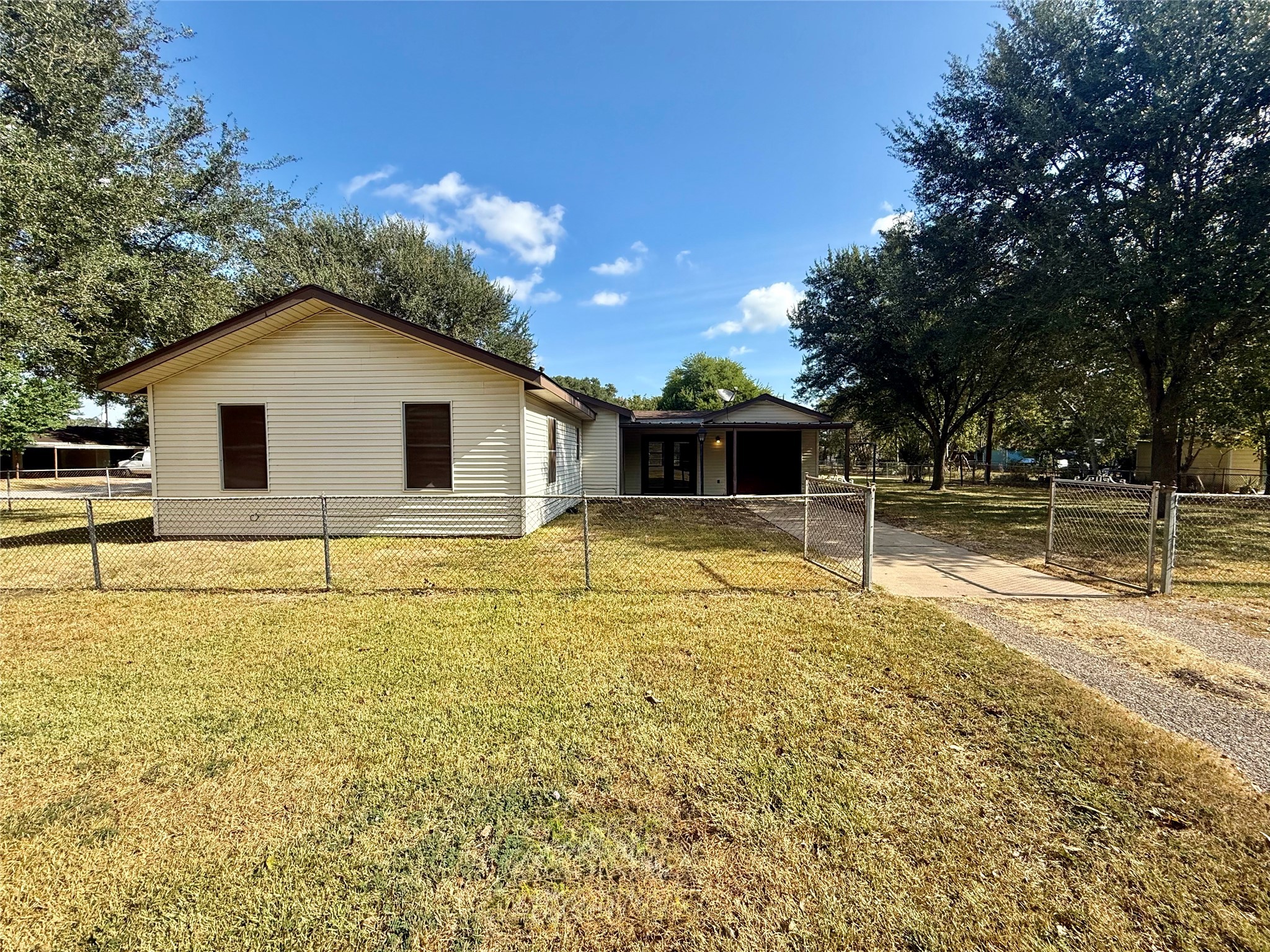 1633 Jones Street Rosenberg, TX 77471 - Photo 5 of 19