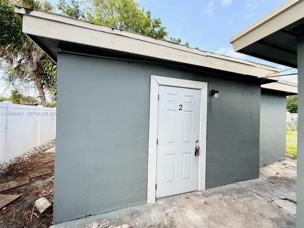 $1,350 | 5903 Southwest 26th Terrace, Unit 2 2, West Park, FL 33023