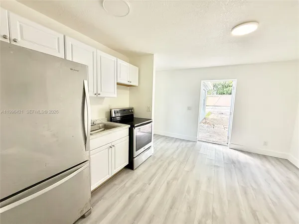 $1,250 | 5903 Southwest 26th Terrace, Unit 2 2, West Park, FL 33023