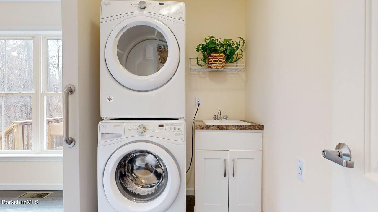 367 Notch Road North Adams, MA 01247 - Photo 26 of 42 Laundry area