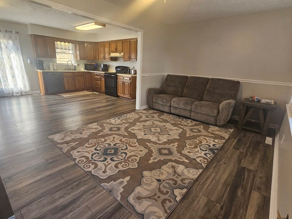 298 Fox Fire Road Max Meadows, VA 24360 - Photo 5 of 29 Gallery Image 5