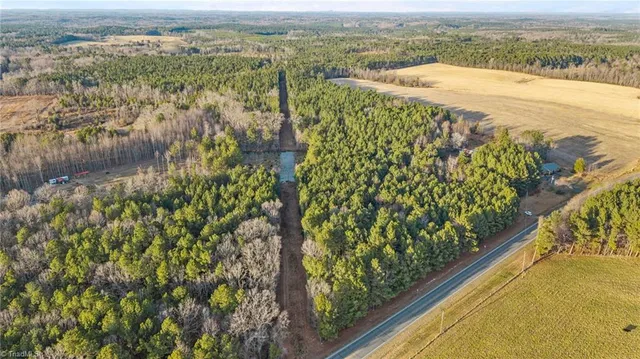 $79,900 | 27 Highway 24, Eagle Springs, NC 27242