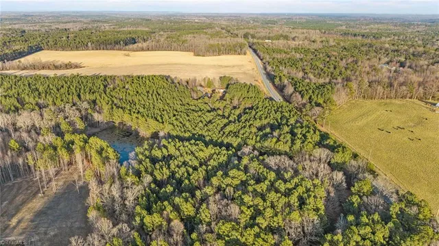 $79,900 | 27 Highway 24, Eagle Springs, NC 27242