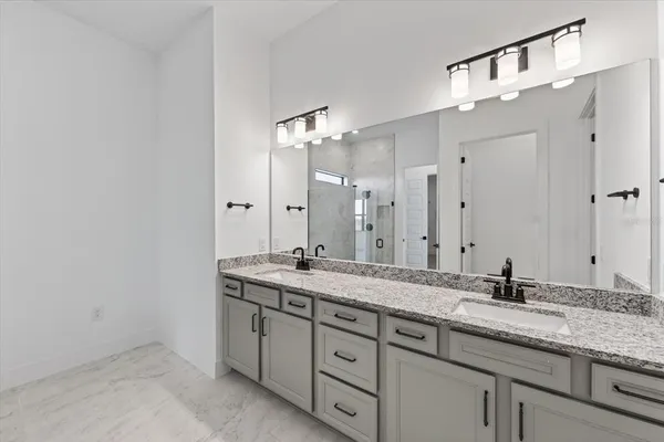 $5,900 | 19111 Fox Lndg Place, Lakewood Ranch, FL 34211