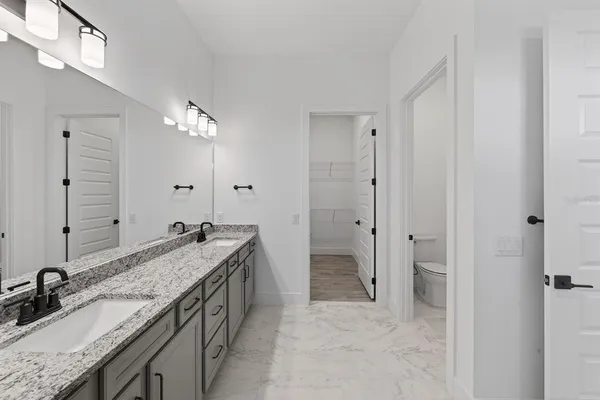 $4,900 | 19111 Fox Lndg Place, Lakewood Ranch, FL 34211