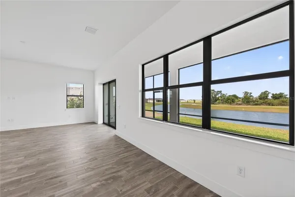 $4,900 | 19111 Fox Lndg Place, Lakewood Ranch, FL 34211