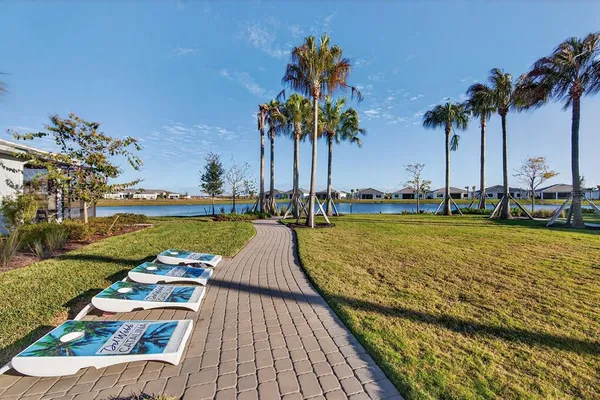 $5,900 | 19111 Fox Lndg Place, Lakewood Ranch, FL 34211