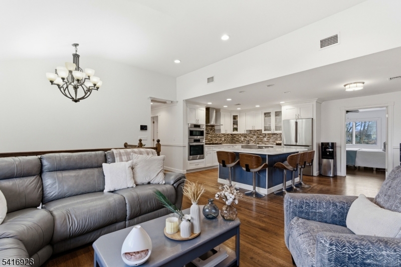 14 Cindy Lane Oak Ridge, NJ 07438 - Photo 4 of 32