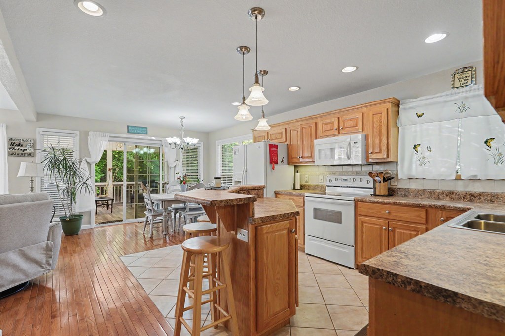 2255 Thunder Oak Road Young Harris, GA 30582 - Photo 14 of 85