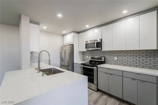 $1,490 | 8101 West Flamingo Road, Unit 2153, Las Vegas, NV 89147