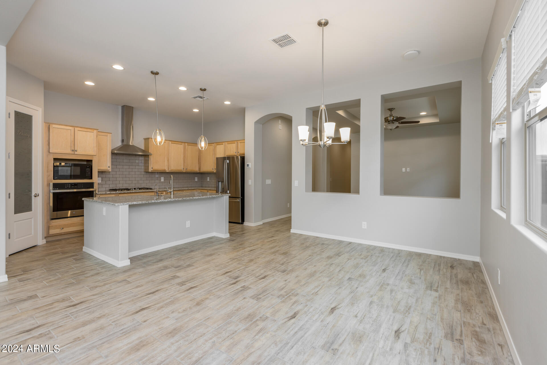 3926 East Spring Wheat Lane Gilbert, AZ 85296 - Photo 14 of 41 9) KITCHEN