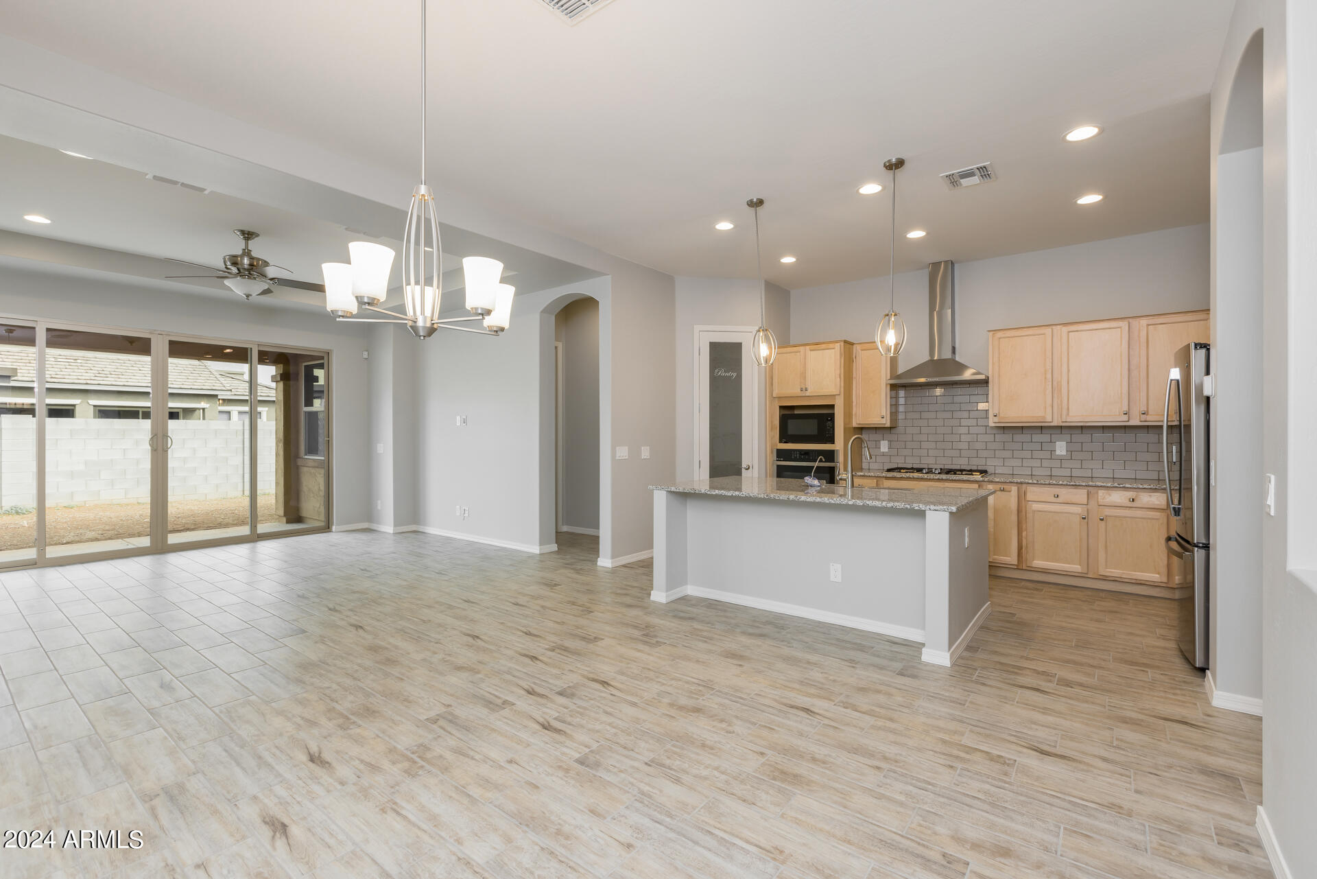 3926 East Spring Wheat Lane Gilbert, AZ 85296 - Photo 16 of 41 10) KITCHEN