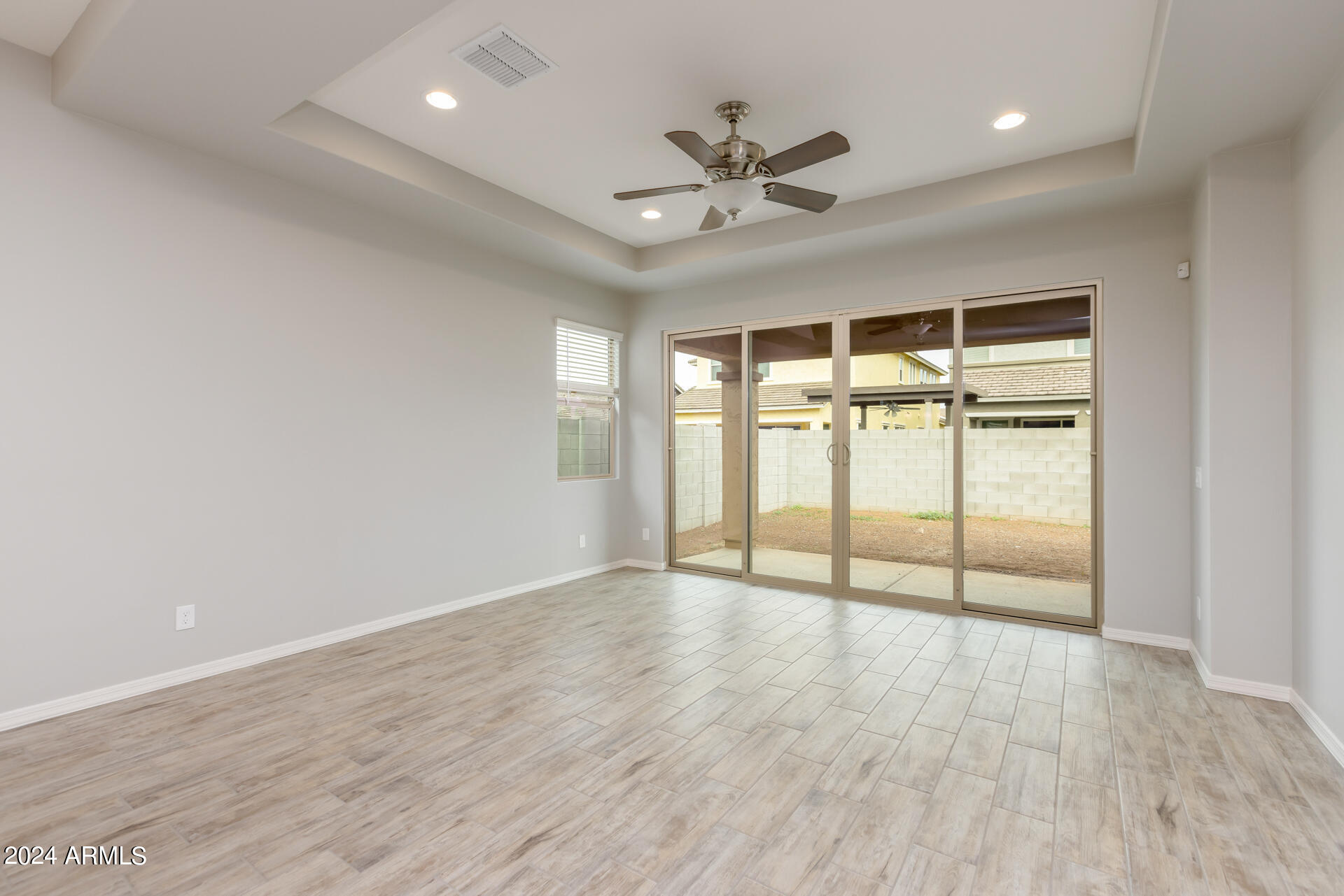 3926 East Spring Wheat Lane Gilbert, AZ 85296 - Photo 4 of 41 4) GREAT ROOM