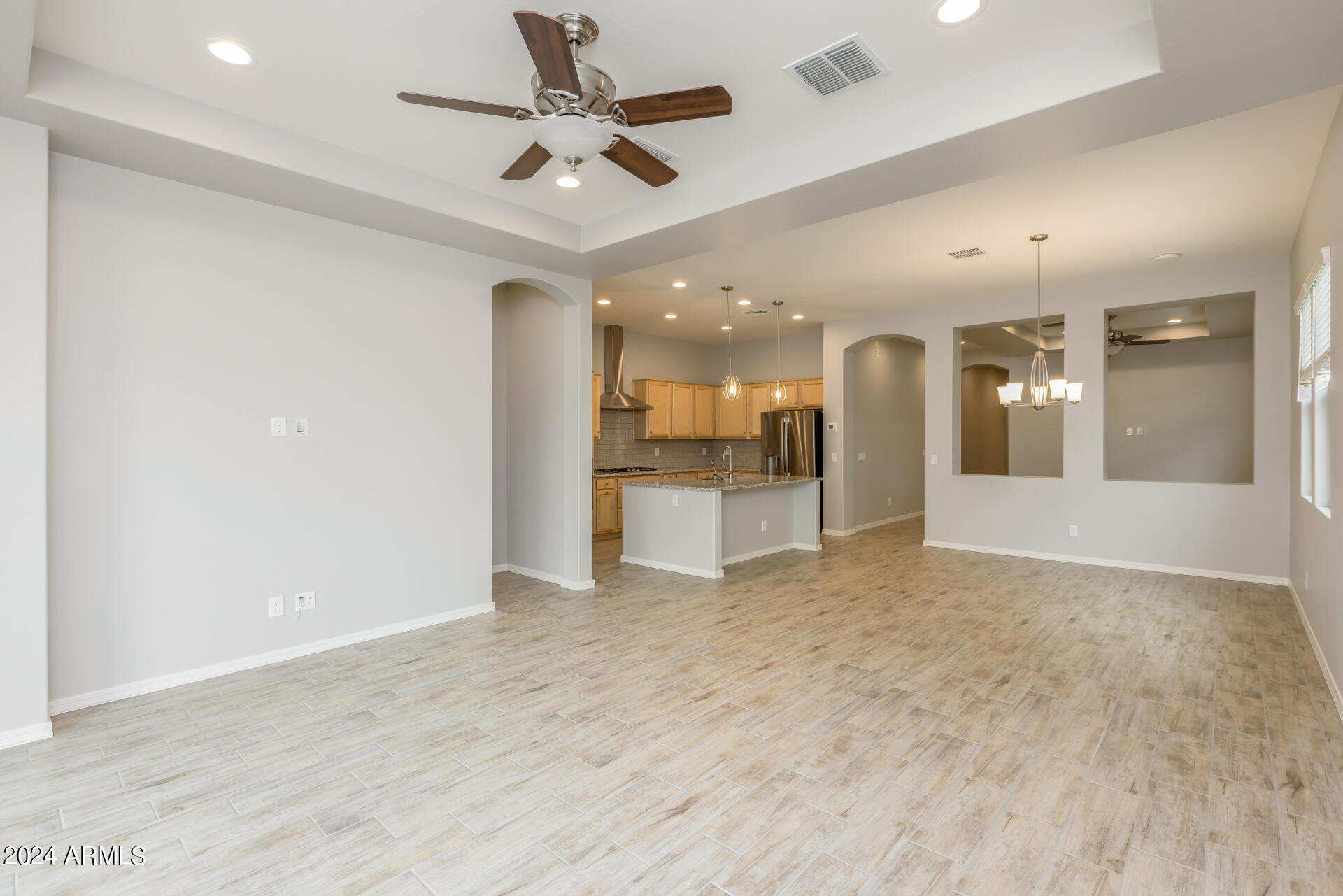 3926 East Spring Wheat Lane Gilbert, AZ 85296 - Photo 6 of 41 5) GREAT ROOM