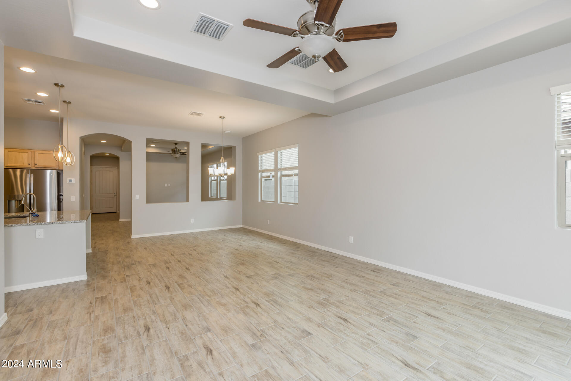 3926 East Spring Wheat Lane Gilbert, AZ 85296 - Photo 8 of 41 7) GREAT ROOM