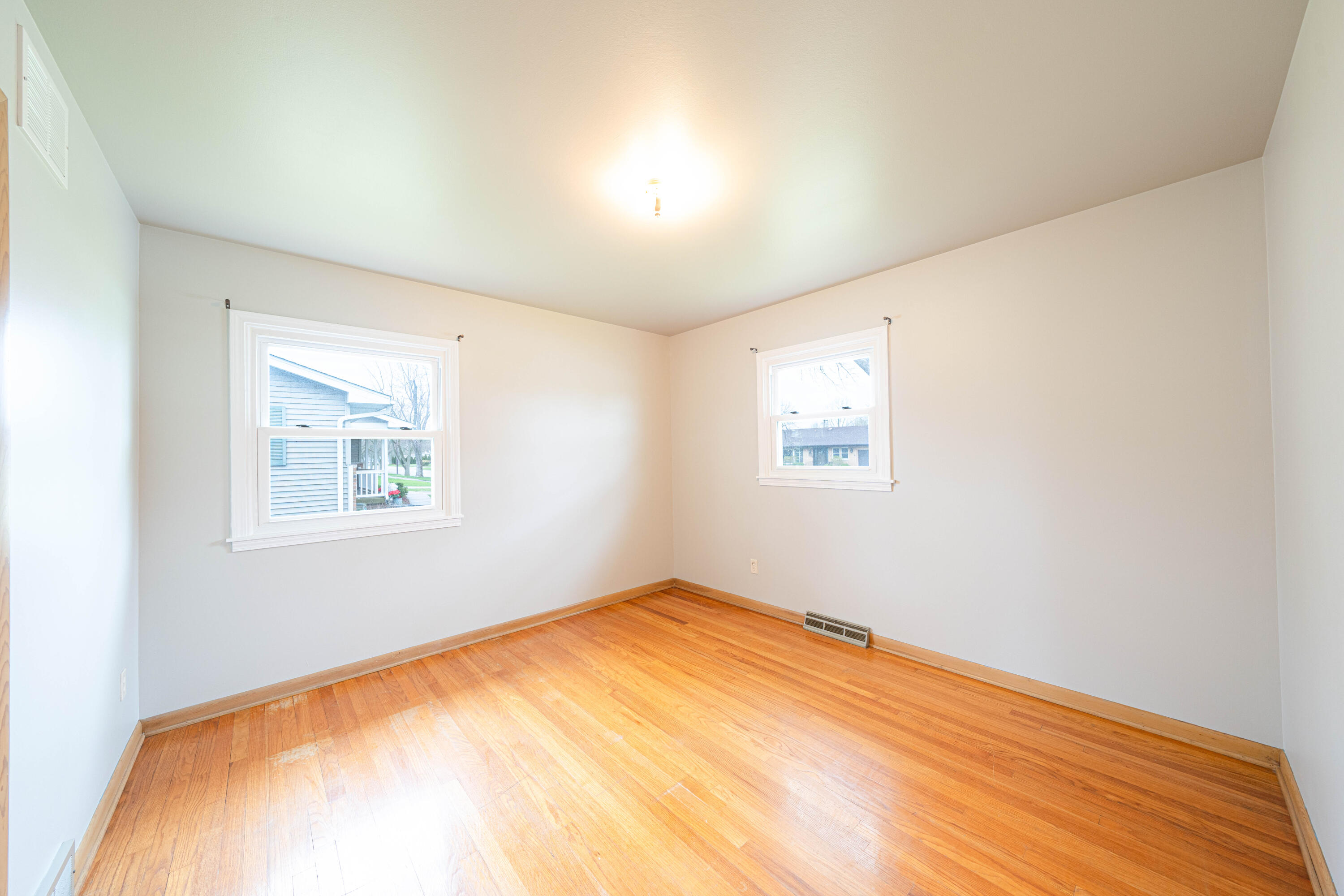 401 Michele Avenue Crown Point, IN 46307 - Photo 11 of 19 3000x2000