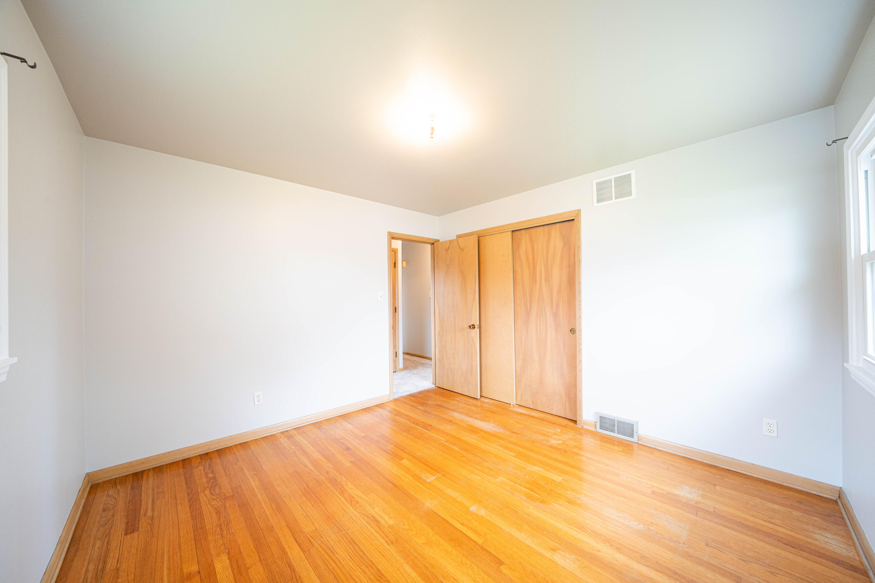 401 Michele Avenue Crown Point, IN 46307 - Photo 12 of 19 3000x2000