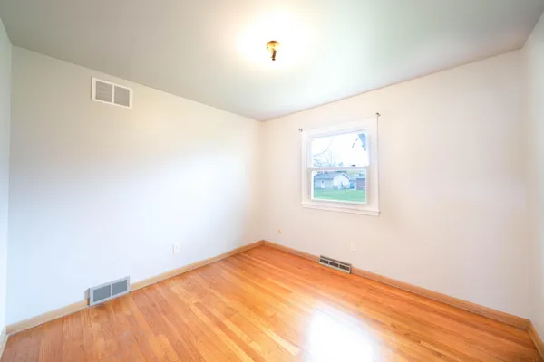 $2,200 | 401 Michele Avenue, Crown Point, IN 46307