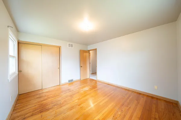 $2,200 | 401 Michele Avenue, Crown Point, IN 46307