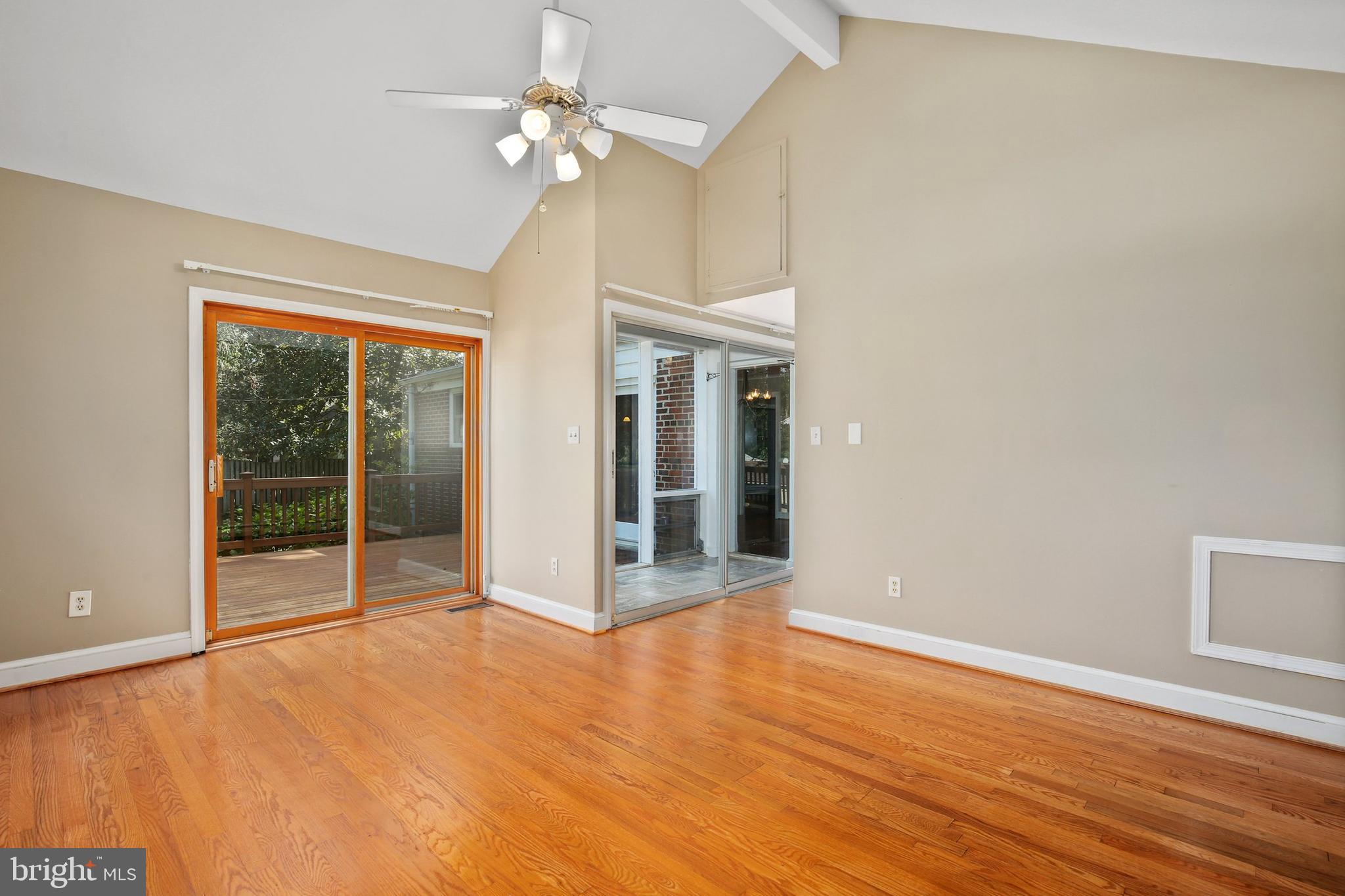 10201 Sutherland Road Silver Spring, MD 20901 - Photo 19 of 47