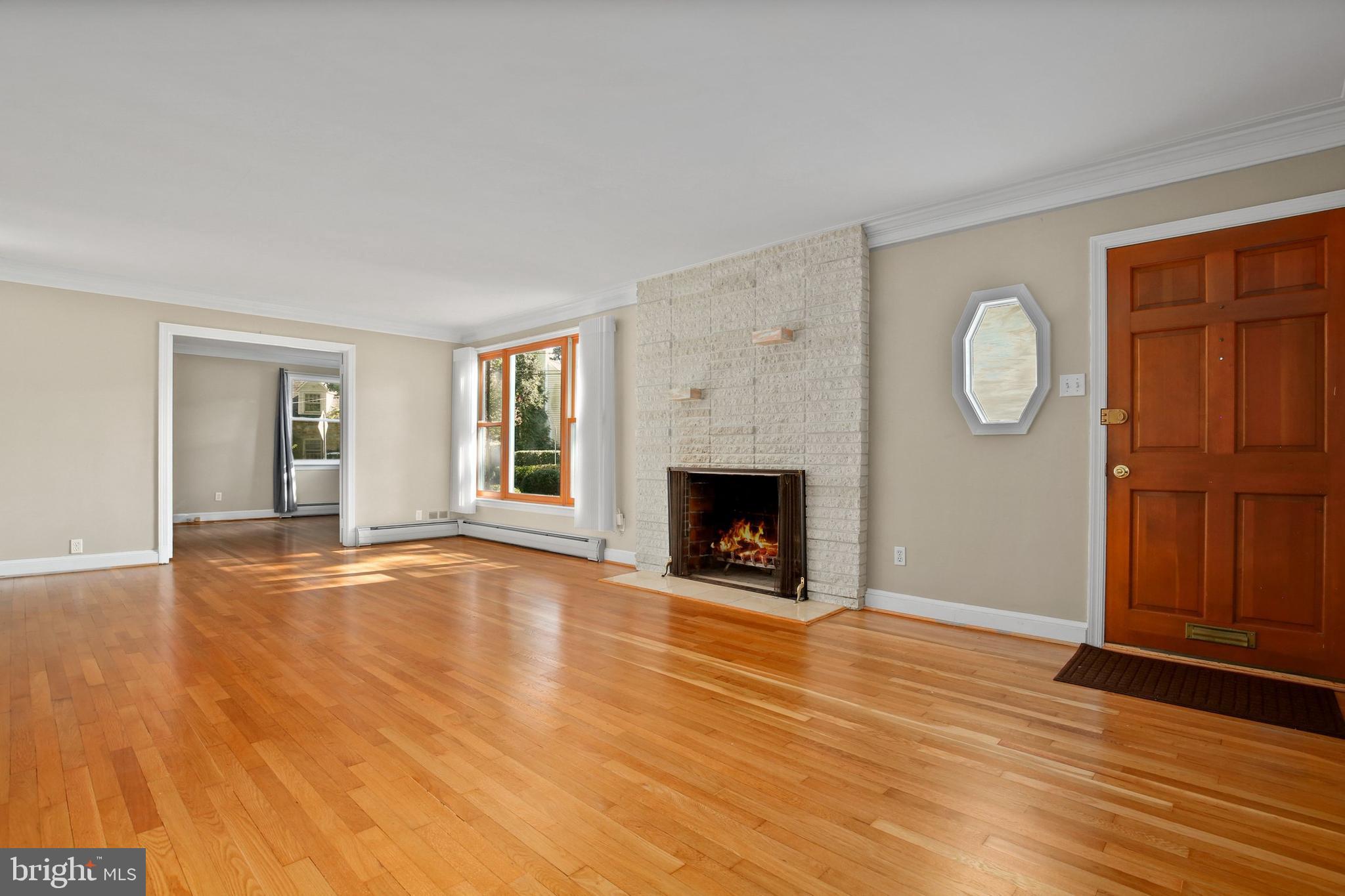 10201 Sutherland Road Silver Spring, MD 20901 - Photo 3 of 47