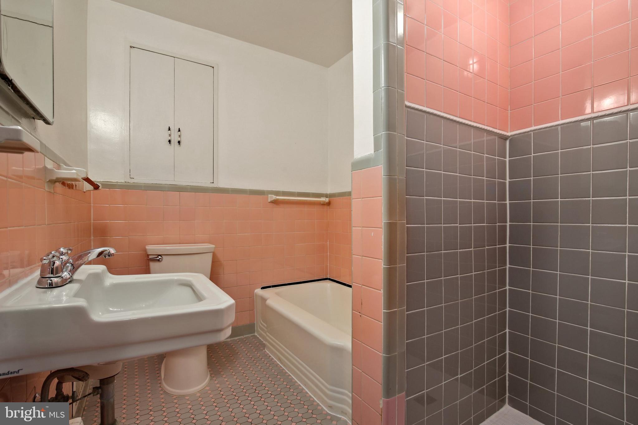10201 Sutherland Road Silver Spring, MD 20901 - Photo 23 of 47