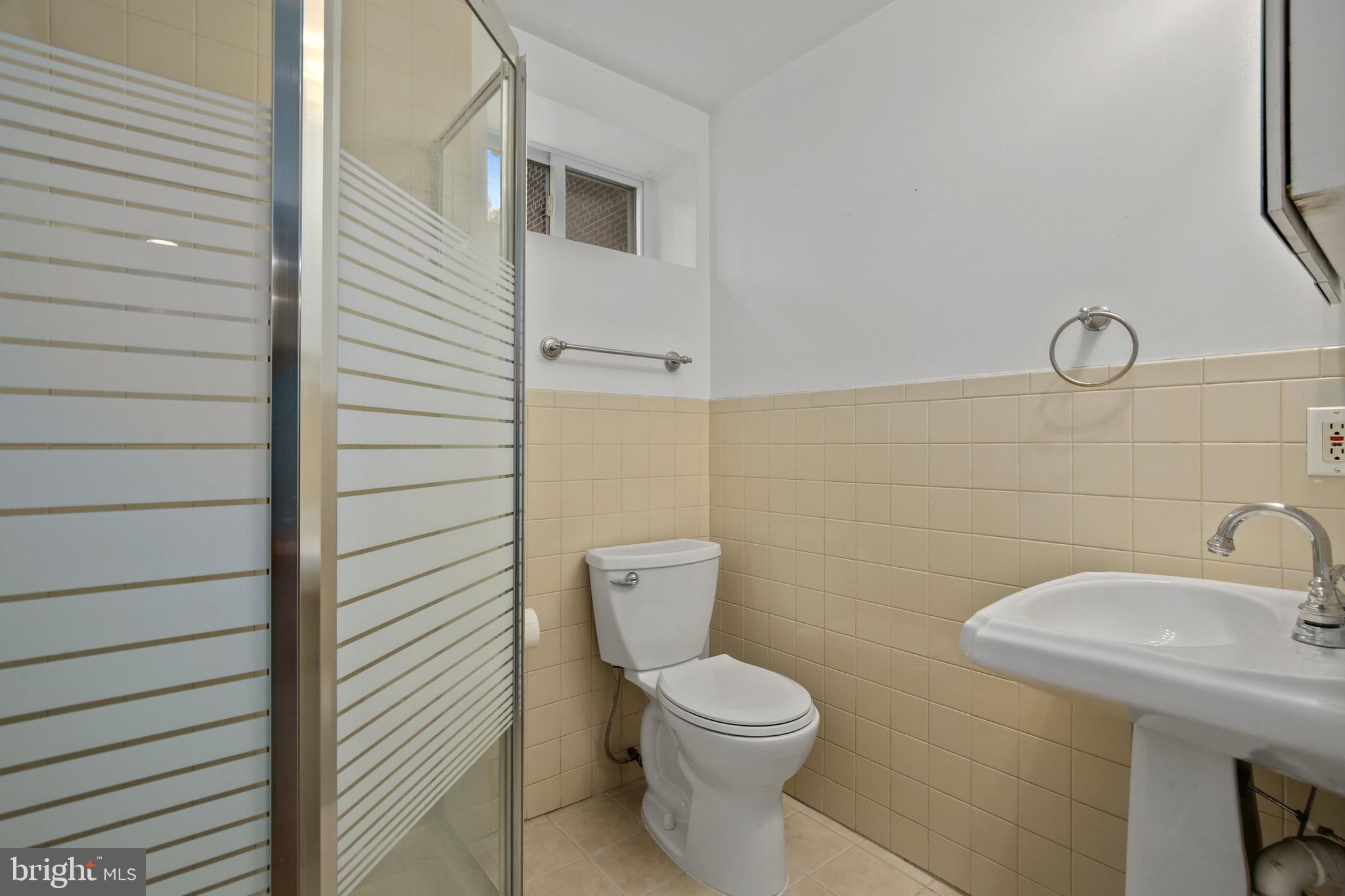 10201 Sutherland Road Silver Spring, MD 20901 - Photo 32 of 47