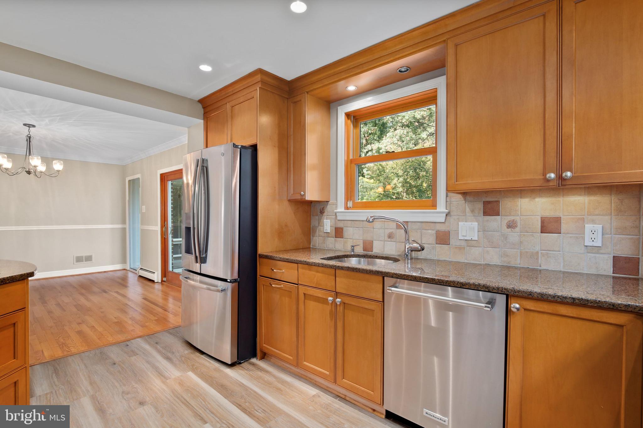 10201 Sutherland Road Silver Spring, MD 20901 - Photo 10 of 47