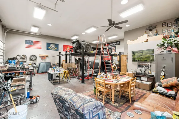 $775,000 | 2214 Mountain Lion Lane, Overgaard, AZ 85933