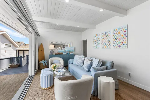 $927,000 | 8 Saratoga, Newport Beach, CA 92660