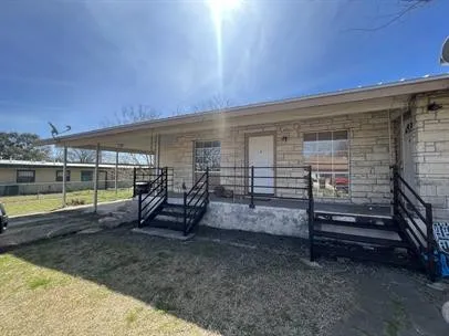 $1,050 | 203 North Street, Unit B, Kyle, TX 78640