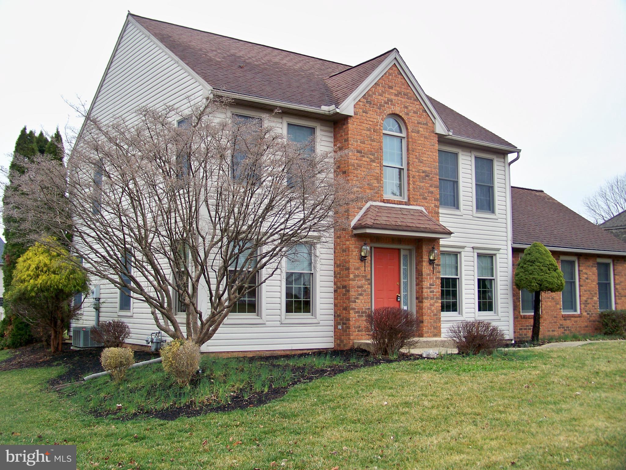 339 Portland Place Lititz, PA 17543 - Photo 3 of 24