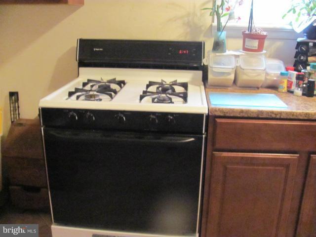 14728 Featherstone Road Woodbridge, VA 22191 - Photo 11 of 15 Kitchen