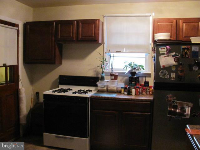 14728 Featherstone Road Woodbridge, VA 22191 - Photo 5 of 15 Kitchen