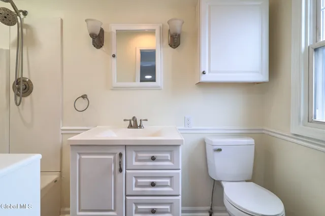 $269,550 | 3229 Taylor Street, Rotterdam, NY 12306