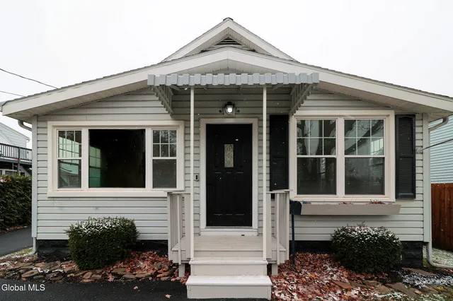 $269,550 | 3229 Taylor Street, Rotterdam, NY 12306