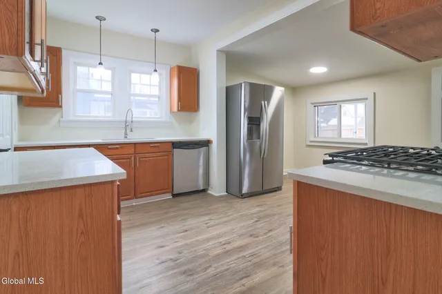 $269,550 | 3229 Taylor Street, Rotterdam, NY 12306