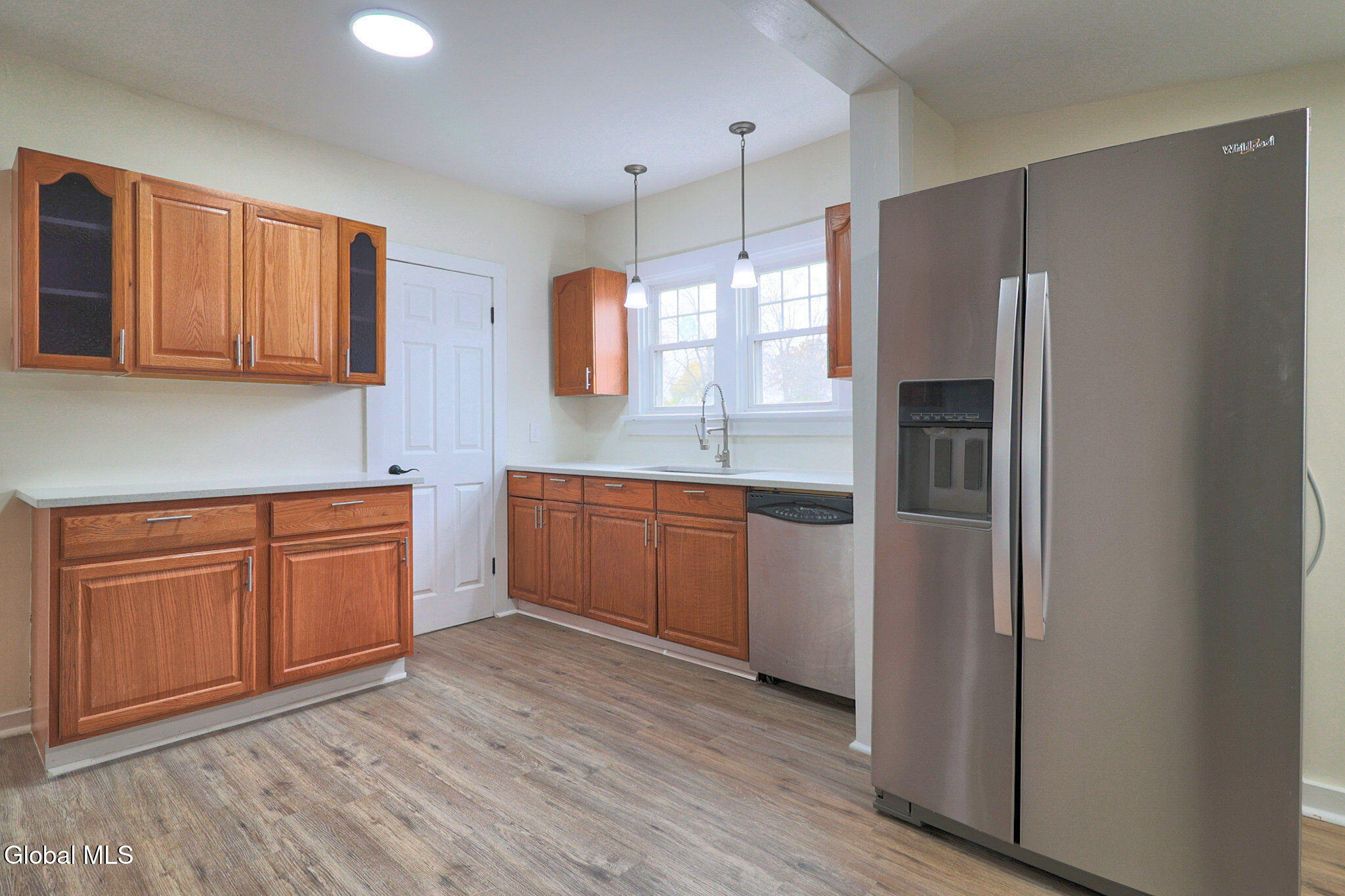 3229 Taylor Street Rotterdam, NY 12306 - Photo 8 of 32 3229TaylorSt-025