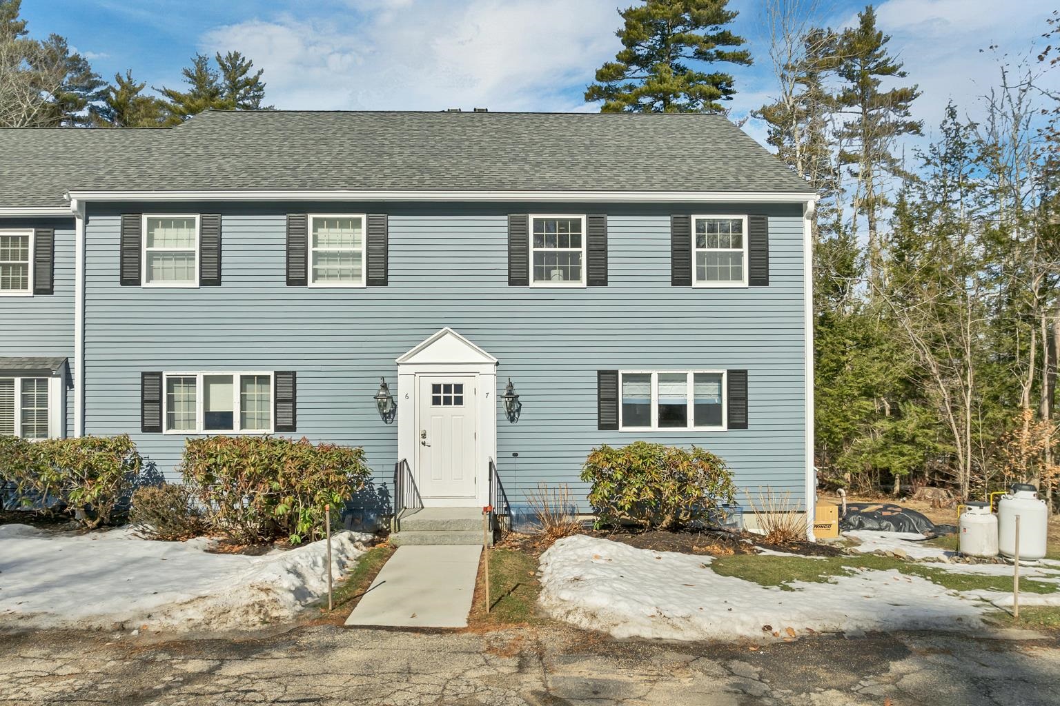 103 Clark Road, Unit 7 Wolfeboro, NH 03894 - Photo 3 of 55