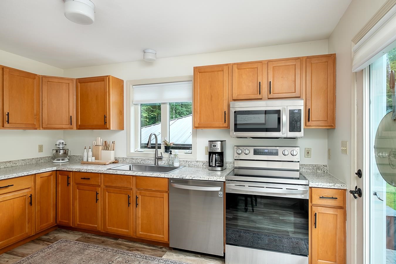 17 Candia Road Deerfield, NH 03037 - Photo 9 of 26