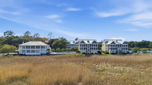 $365,000 | 117 Finch Drive, Unit 272, Georgetown, SC 29440