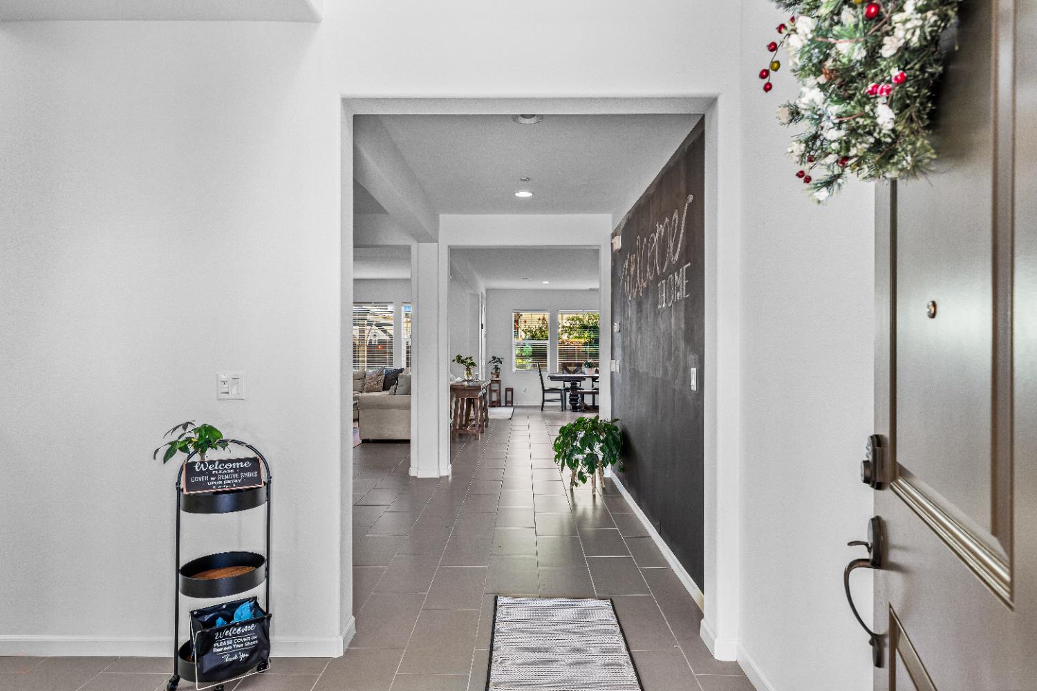 2305 Augusta Avenue Tracy, CA 95377 - Photo 7 of 91