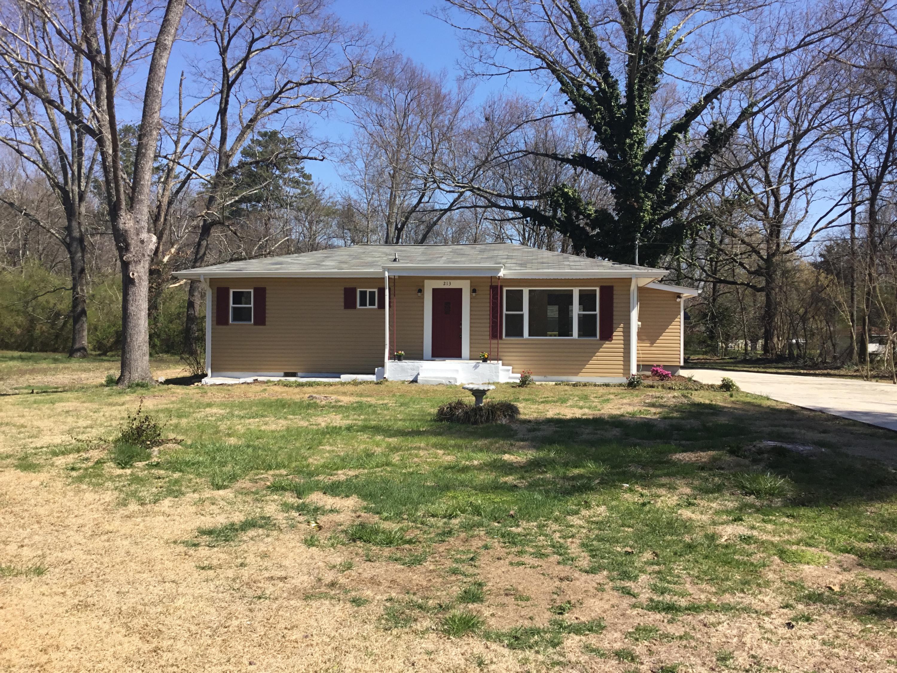 213 Housley Road Soddy Daisy, TN 37379 - Photo 2 of 17 389CEEF2-BC8C-4F52-932D-02EBAAFC70B2