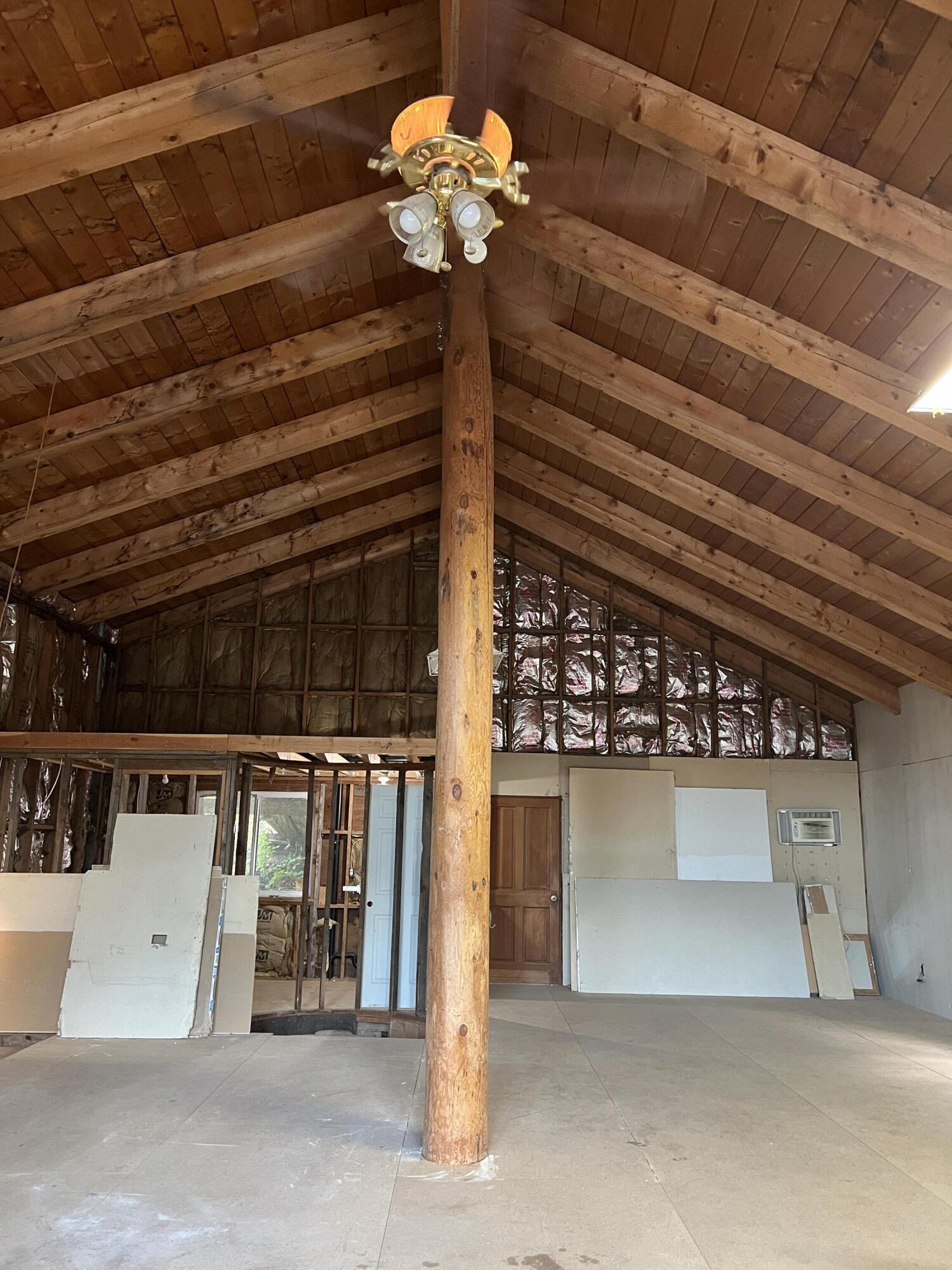 511 Tucker Hill Road Douglas City, CA 96024 - Photo 16 of 41 Overbuilt construction