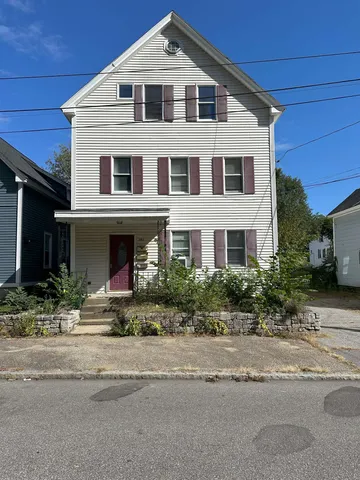 $1,950 | 381 Thornton Street, Unit 3, Manchester, NH 03102